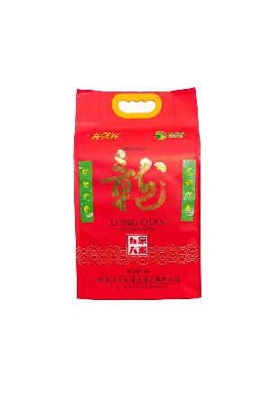 吾尝谷龙字红