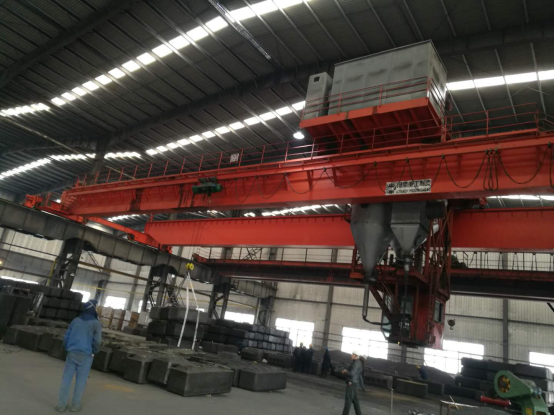 天车_焙烧吸卸料天车_焙烧多功能天车_河南省凯源起重机械有限公司