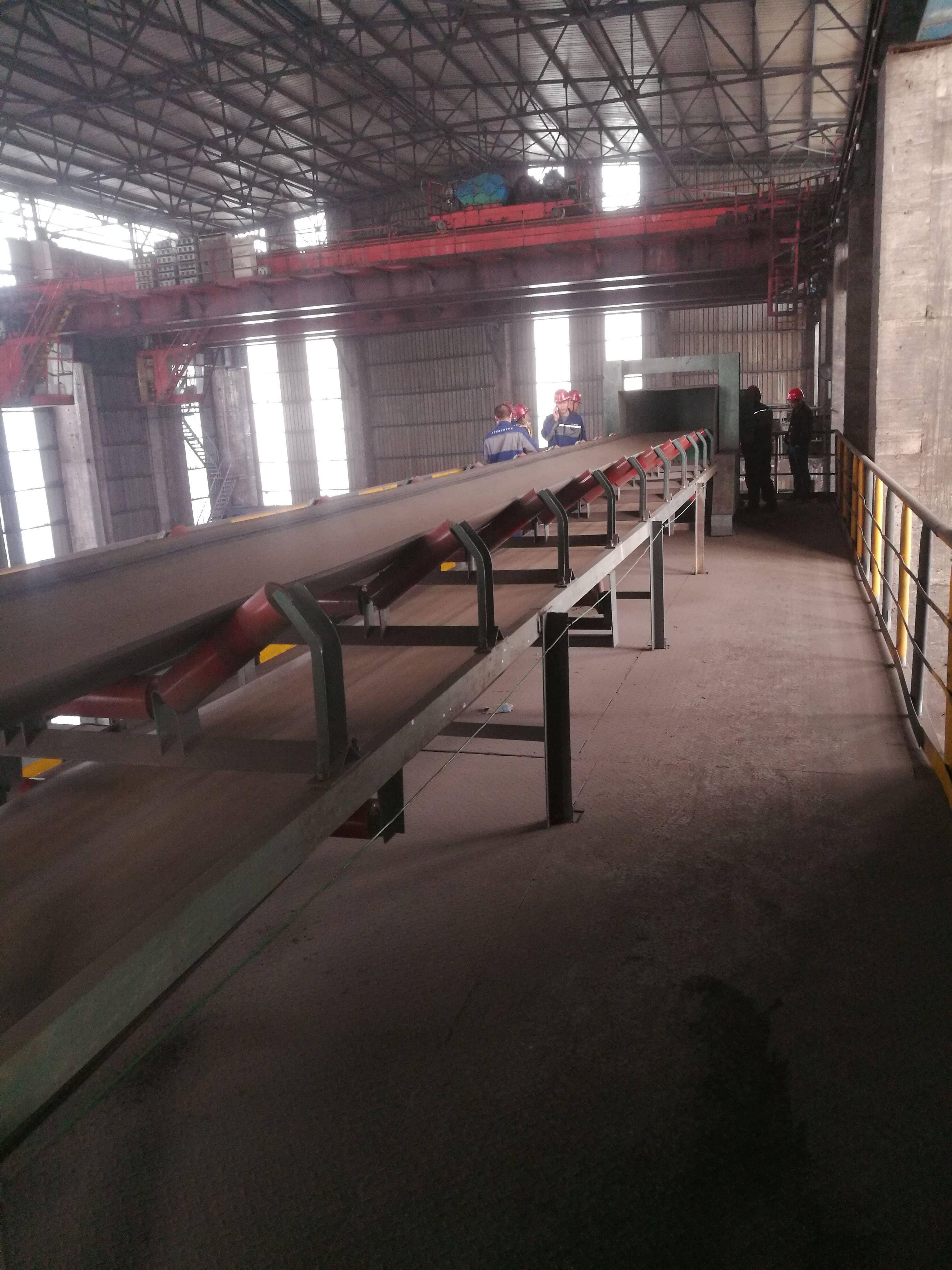 钢铁厂原料车间皮带输送机安装调试结束